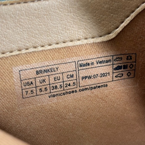 Vionic Brinkley Women's US 7.5 Olive Green Leather Camo Side Zip Sneaker Bootie - Picture 16 of 16